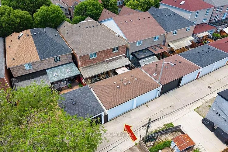 Photo 29 of 17 Algarve Crescent, Toronto, Weston-Pellam Park — HOMEH