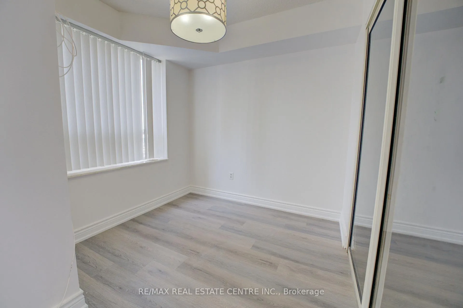 Photo 19 of Unit 1405, 325 Webb Drive, Mississauga, City Centre — HOMEH