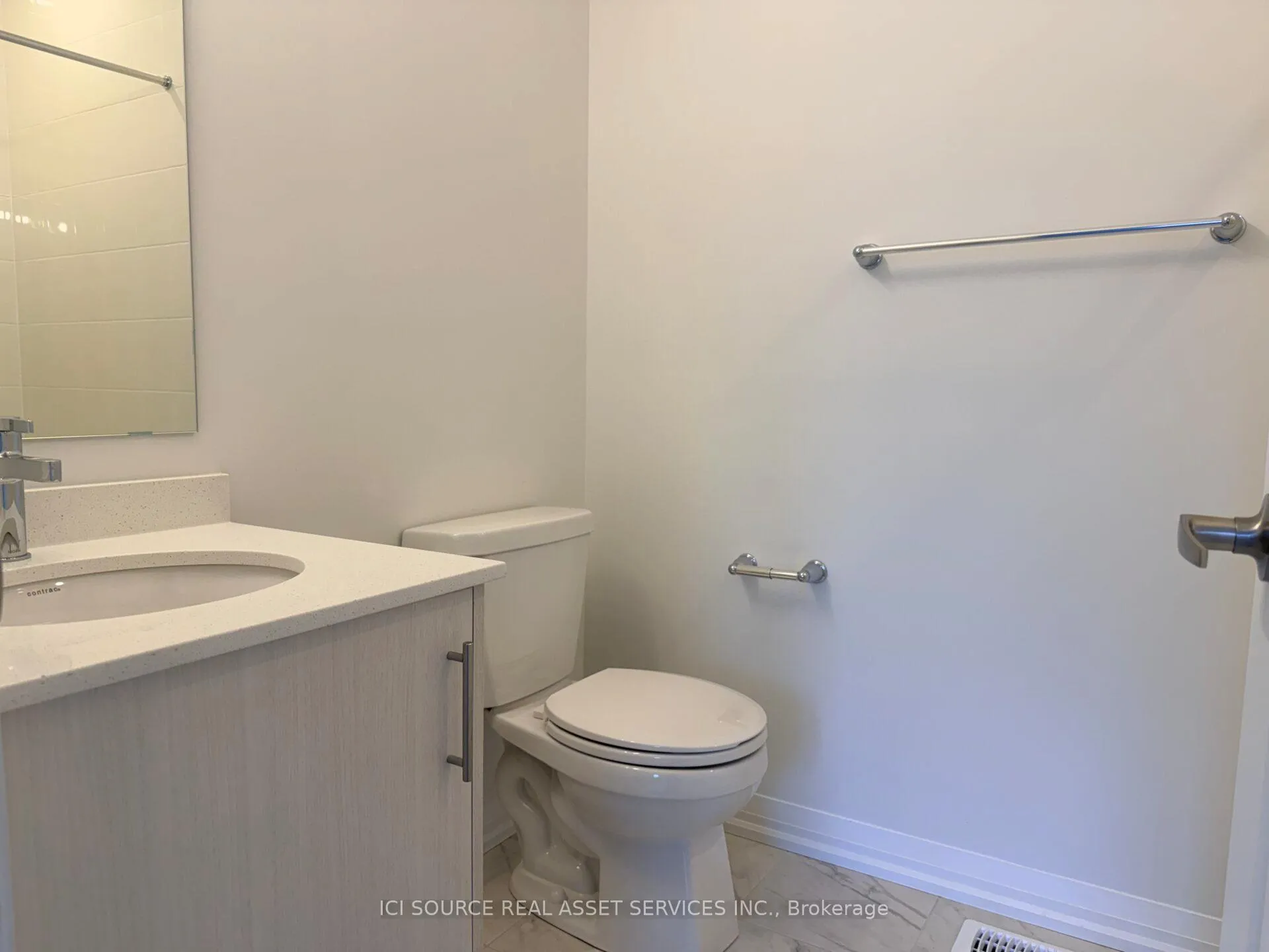 Photo 12 of 220 Hook Drive, Richmond Hill, Rural Richmond Hill — HOMEH