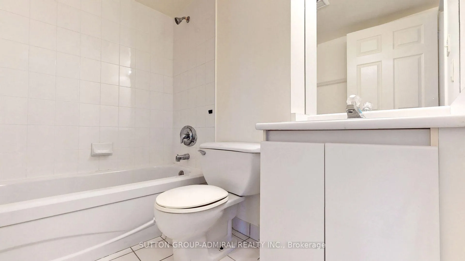 Photo 4 of Unit 1107, 736 Bay Street, Toronto, Bay Street Corridor — HOMEH