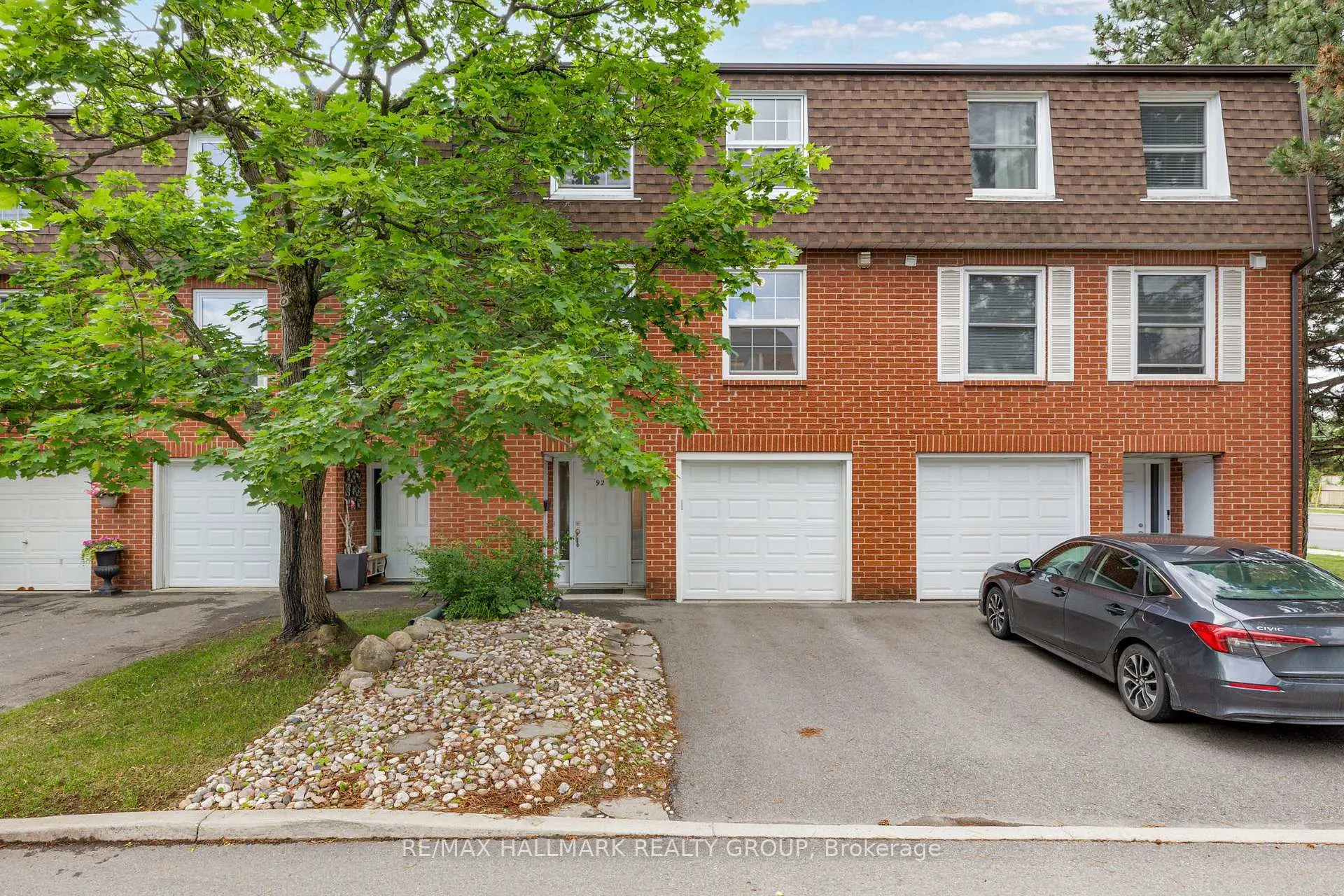 Photo 1 of 92 Appleby Private, Ottawa, Carleton Heights — HOMEH