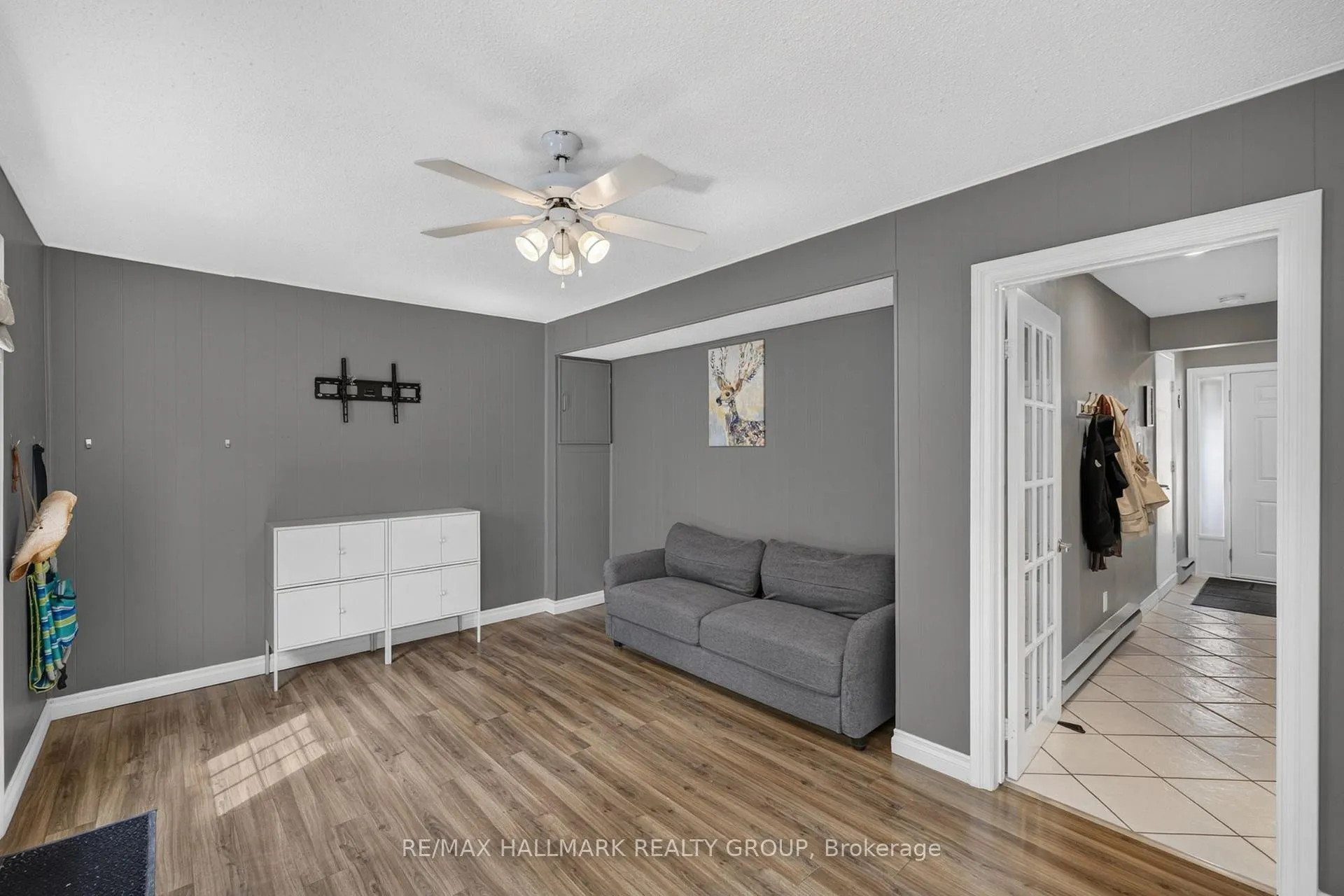 Photo 4 of 92 Appleby Private, Ottawa, Carleton Heights — HOMEH