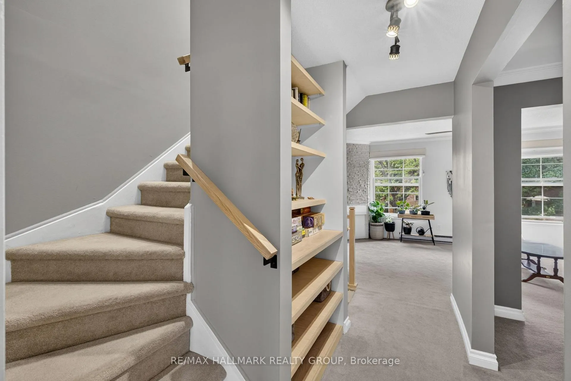 Photo 20 of 92 Appleby Private, Ottawa, Carleton Heights — HOMEH