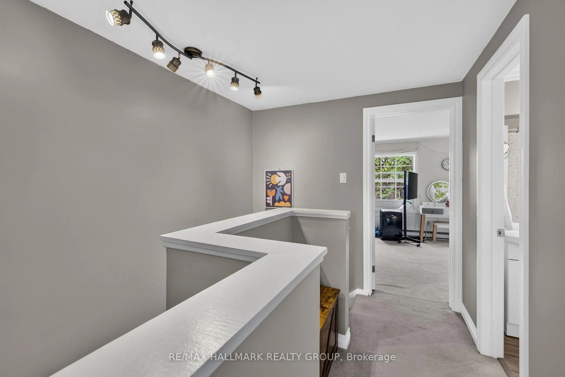 Photo 22 of 92 Appleby Private, Ottawa, Carleton Heights — HOMEH