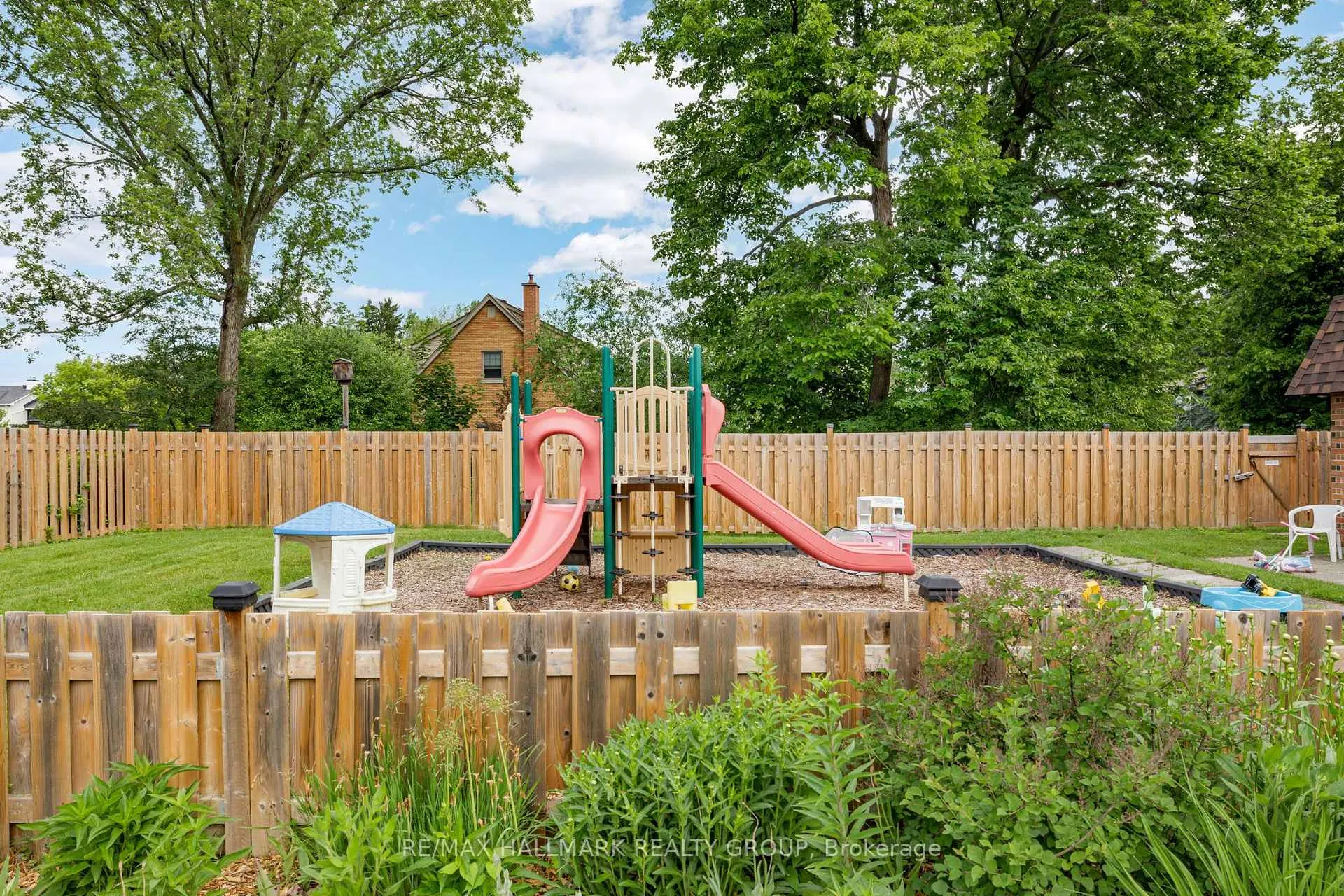 Photo 35 of 92 Appleby Private, Ottawa, Carleton Heights — HOMEH