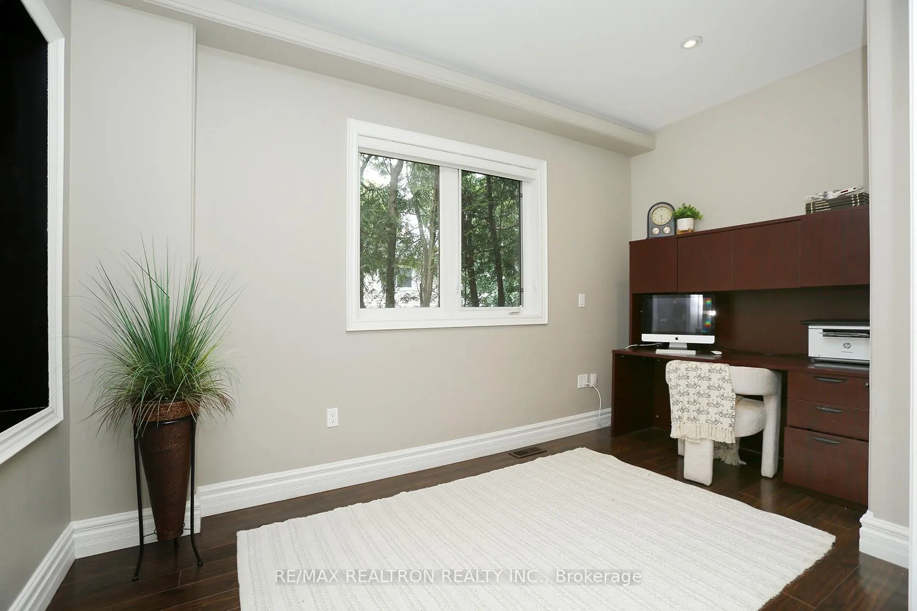 Photo 15 of 49 Hamilton Drive, Newmarket, Huron Heights-Leslie Valley — HOMEH