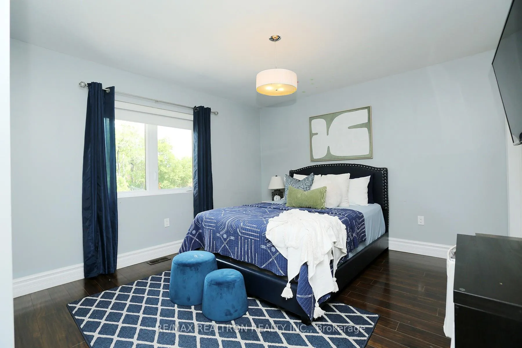 Photo 19 of 49 Hamilton Drive, Newmarket, Huron Heights-Leslie Valley — HOMEH
