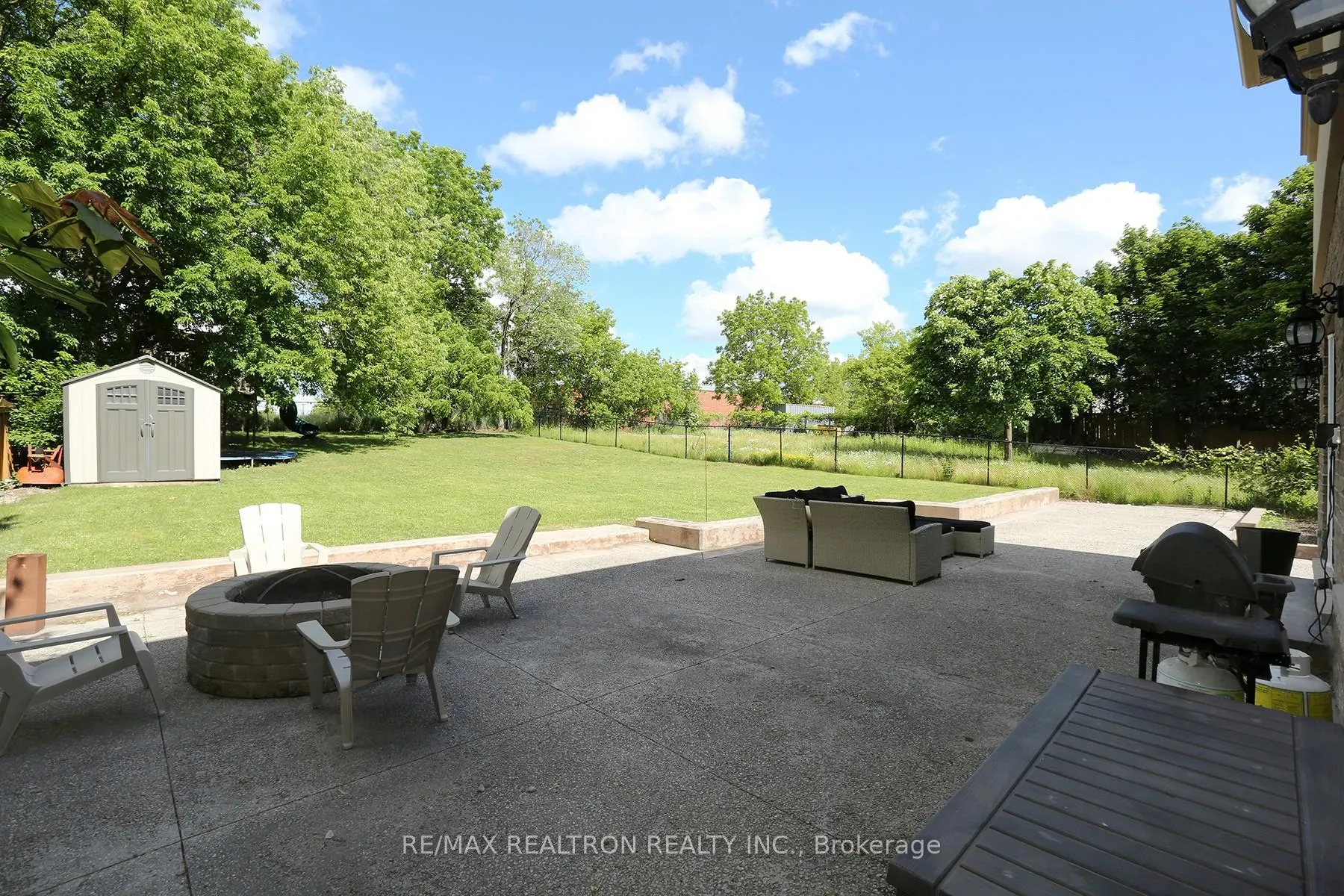 Photo 27 of 49 Hamilton Drive, Newmarket, Huron Heights-Leslie Valley — HOMEH