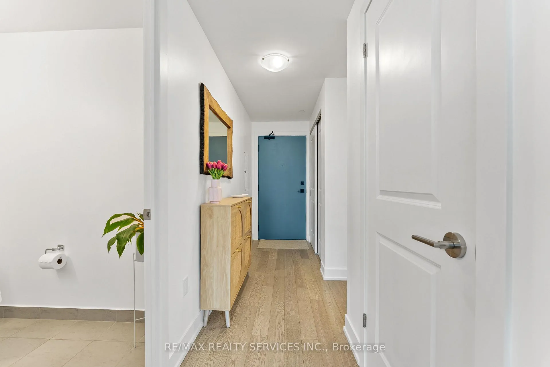 Photo 5 of Unit 314, 1063 Douglas Mccurdy Comn Circle, Mississauga, Lakeview — HOMEH