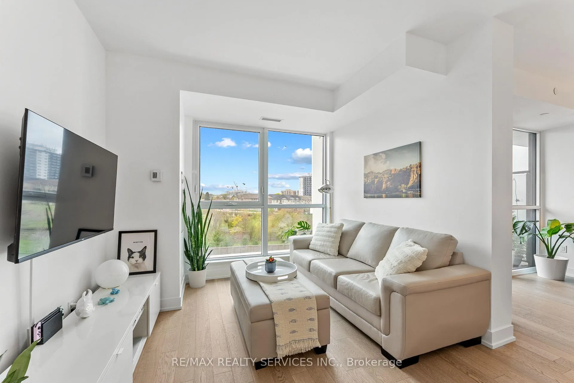 Photo 8 of Unit 314, 1063 Douglas Mccurdy Comn Circle, Mississauga, Lakeview — HOMEH