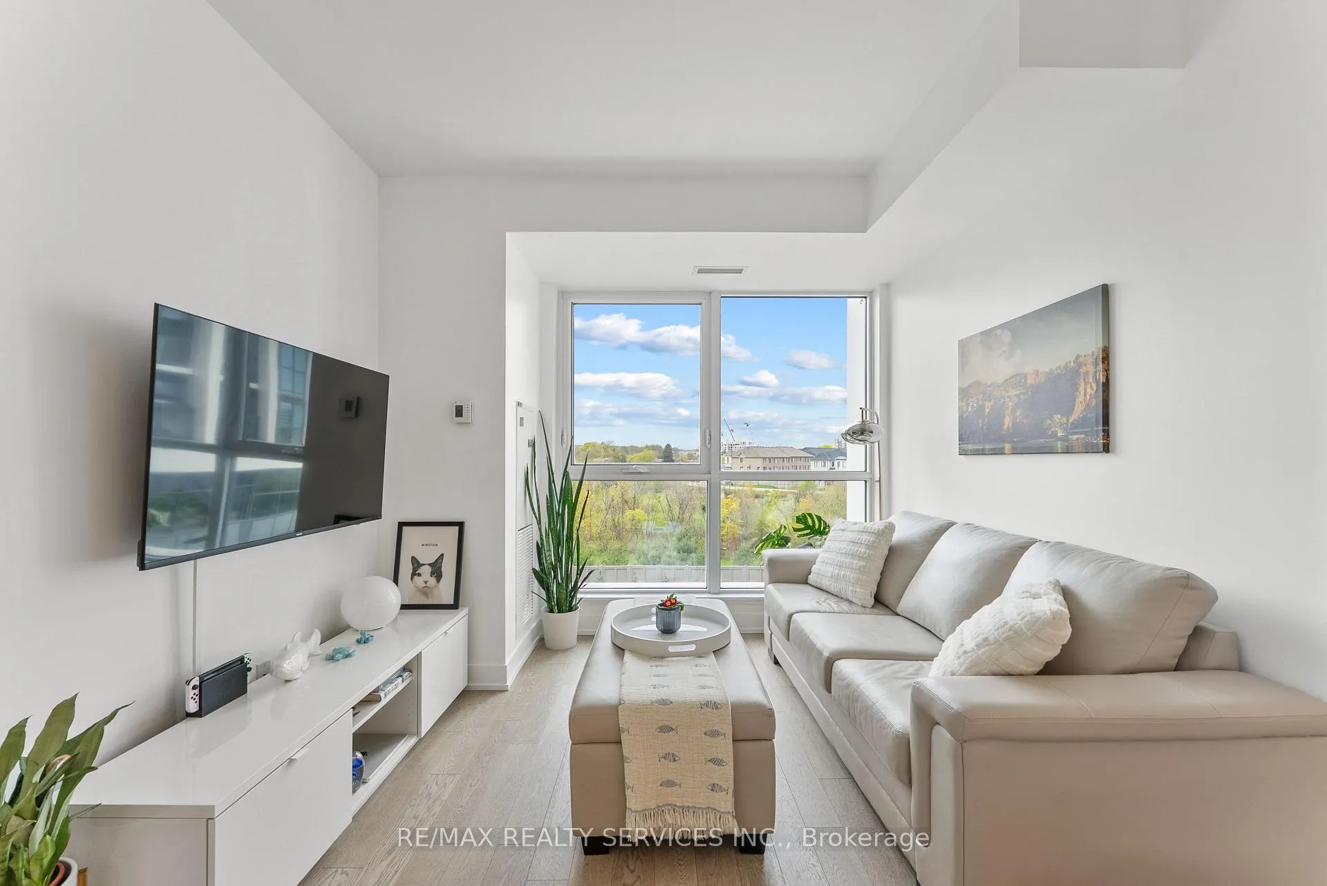Photo 10 of Unit 314, 1063 Douglas Mccurdy Comn Circle, Mississauga, Lakeview — HOMEH