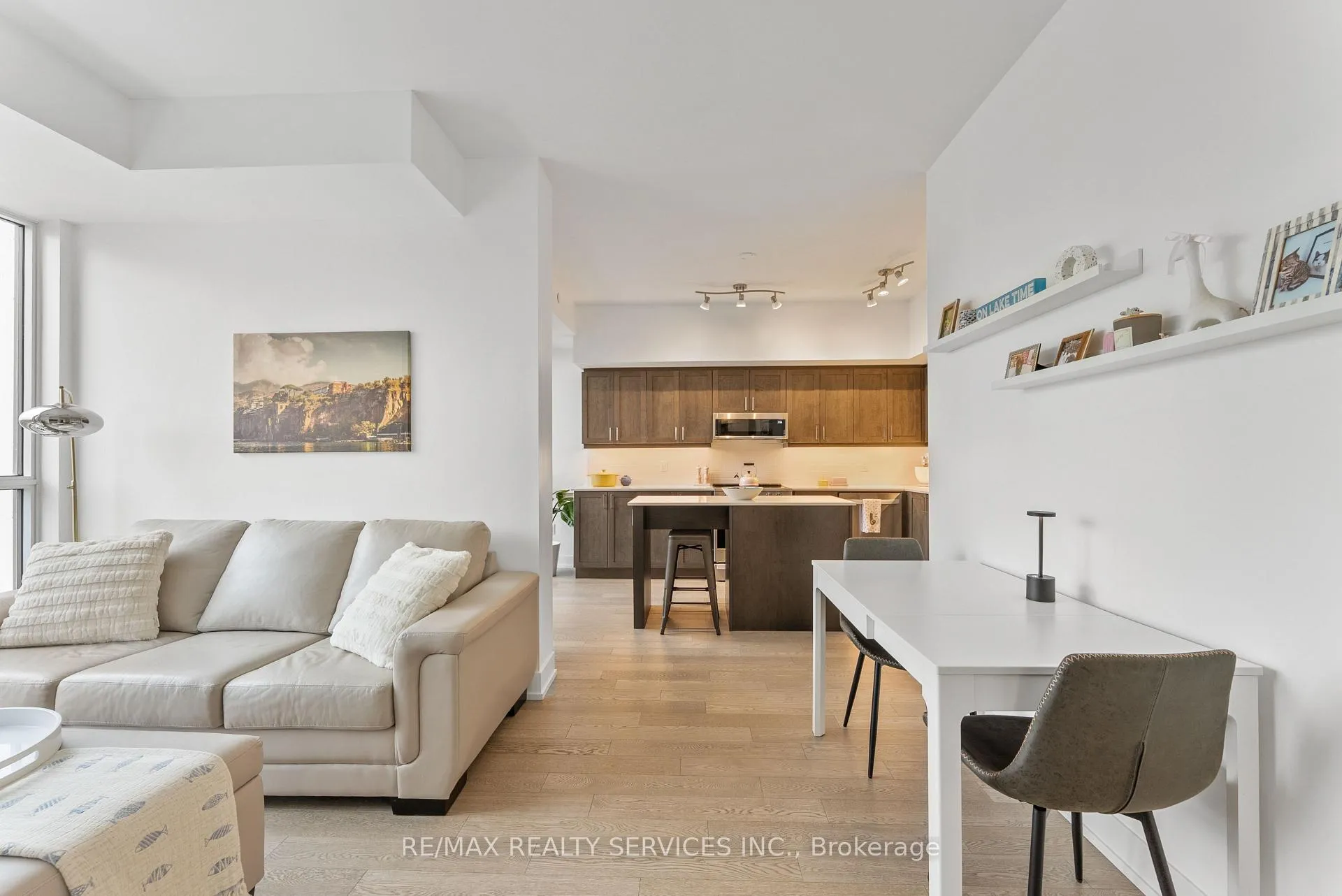 Photo 14 of Unit 314, 1063 Douglas Mccurdy Comn Circle, Mississauga, Lakeview — HOMEH