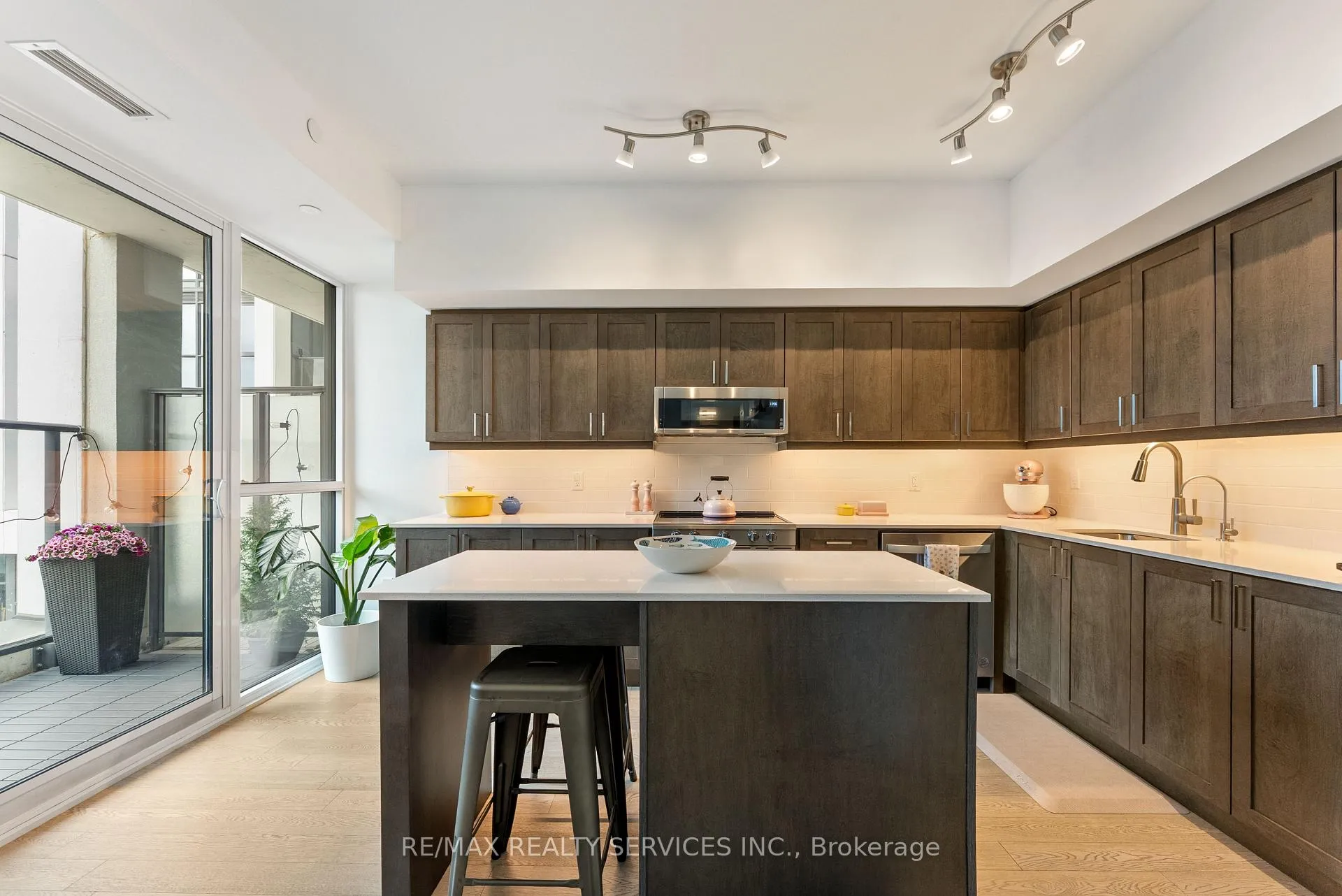 Photo 15 of Unit 314, 1063 Douglas Mccurdy Comn Circle, Mississauga, Lakeview — HOMEH