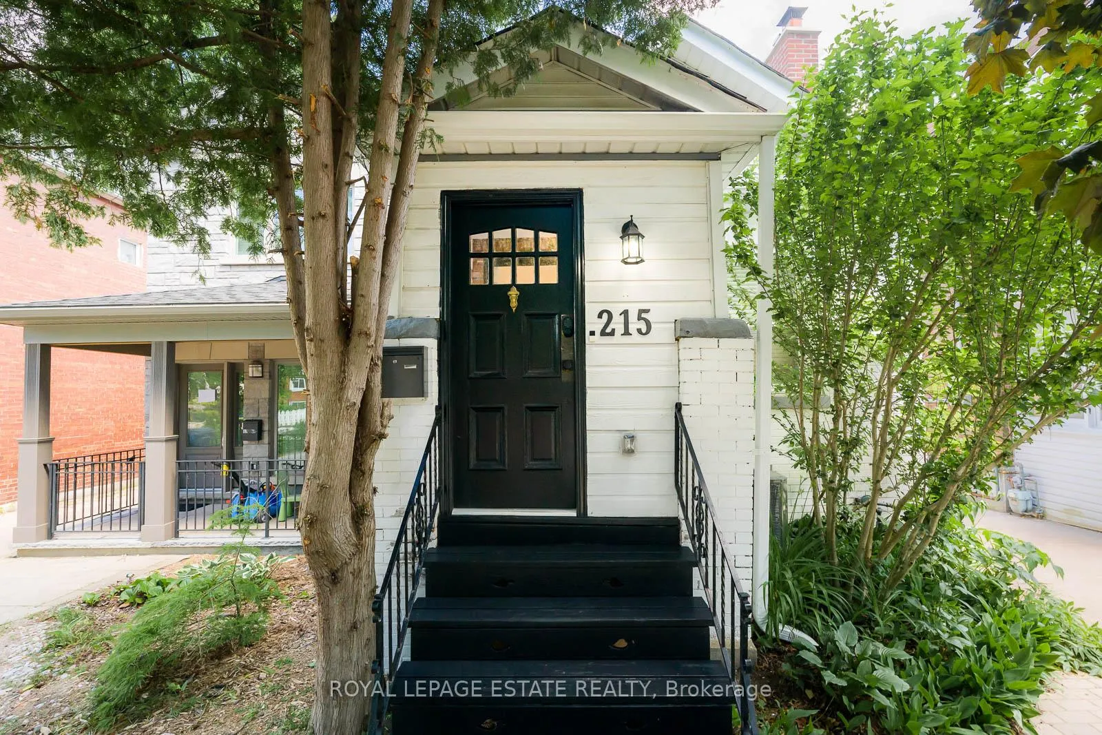 Photo 2 of 215 Pickering Street, Toronto, East End-Danforth — HOMEH