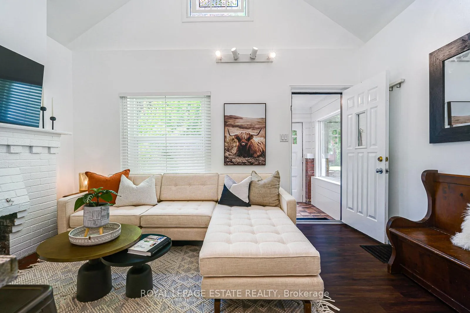 Photo 7 of 215 Pickering Street, Toronto, East End-Danforth — HOMEH