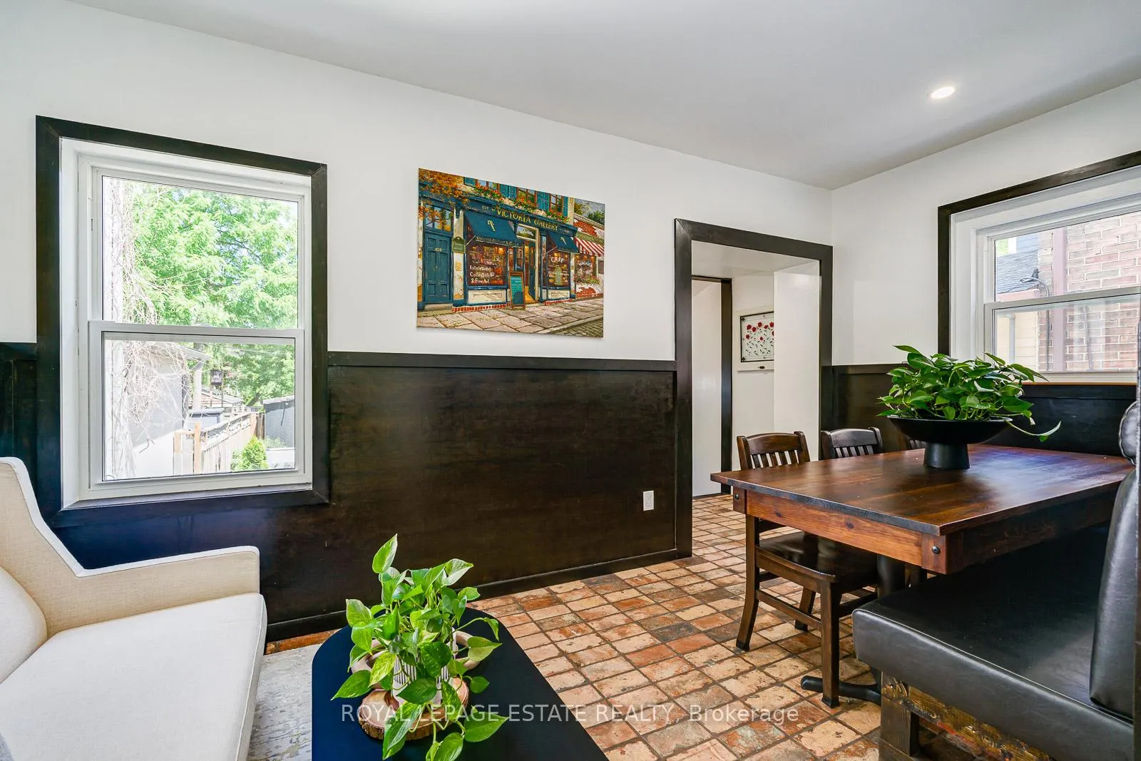 Photo 21 of 215 Pickering Street, Toronto, East End-Danforth — HOMEH