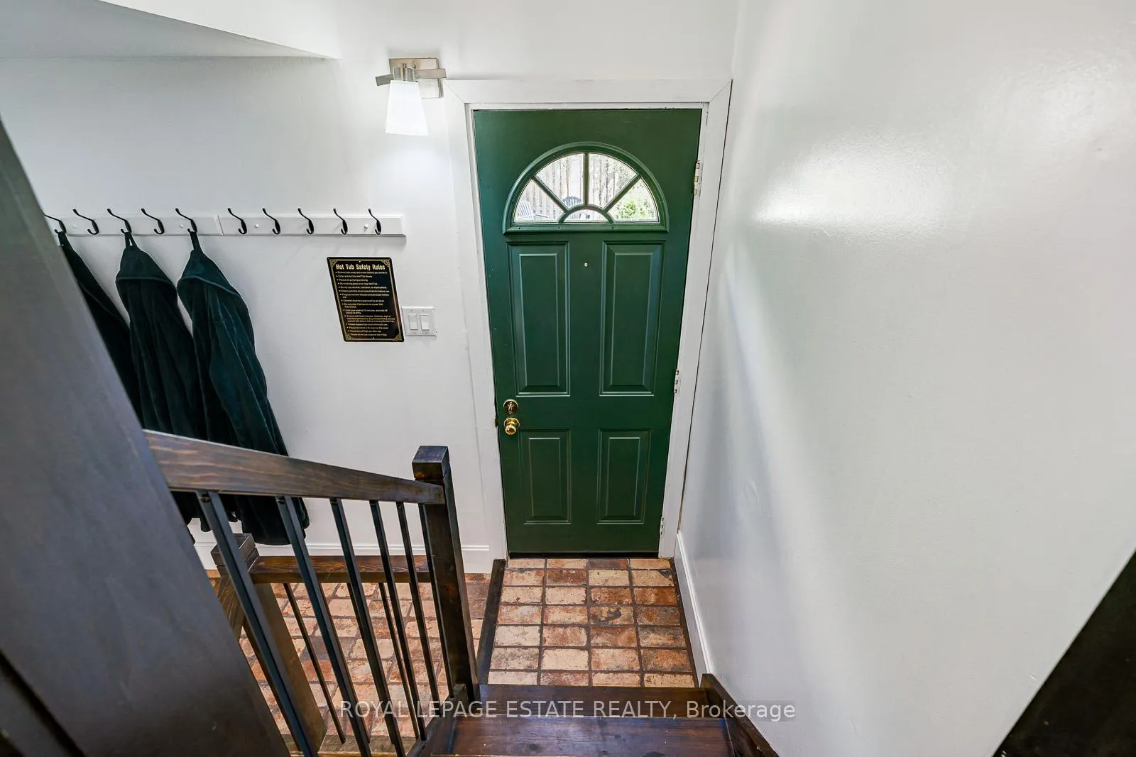 Photo 22 of 215 Pickering Street, Toronto, East End-Danforth — HOMEH