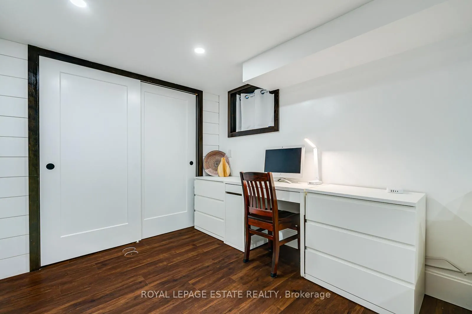 Photo 27 of 215 Pickering Street, Toronto, East End-Danforth — HOMEH