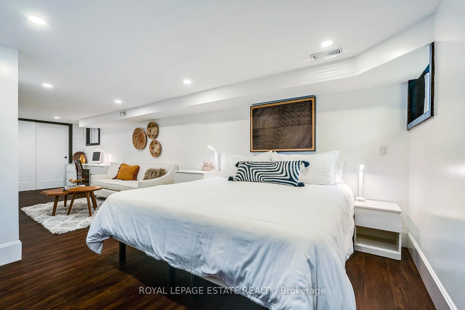 Photo 33 of 215 Pickering Street, Toronto, East End-Danforth — HOMEH
