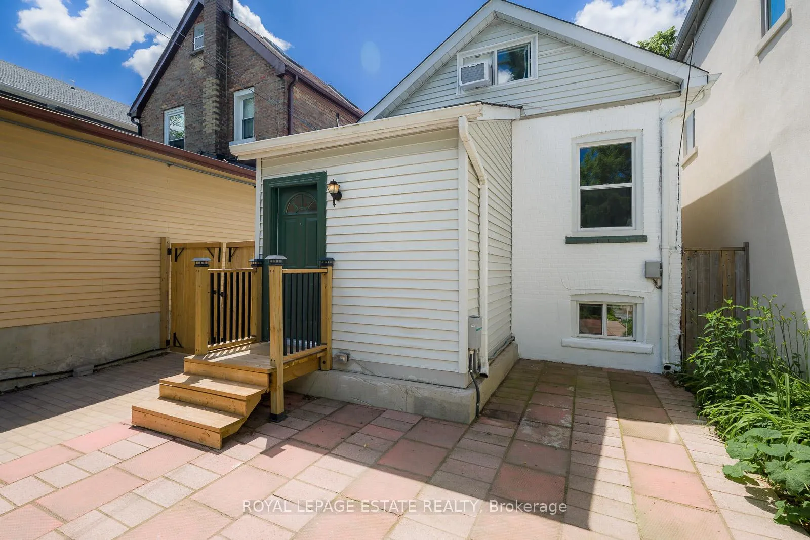 Photo 36 of 215 Pickering Street, Toronto, East End-Danforth — HOMEH
