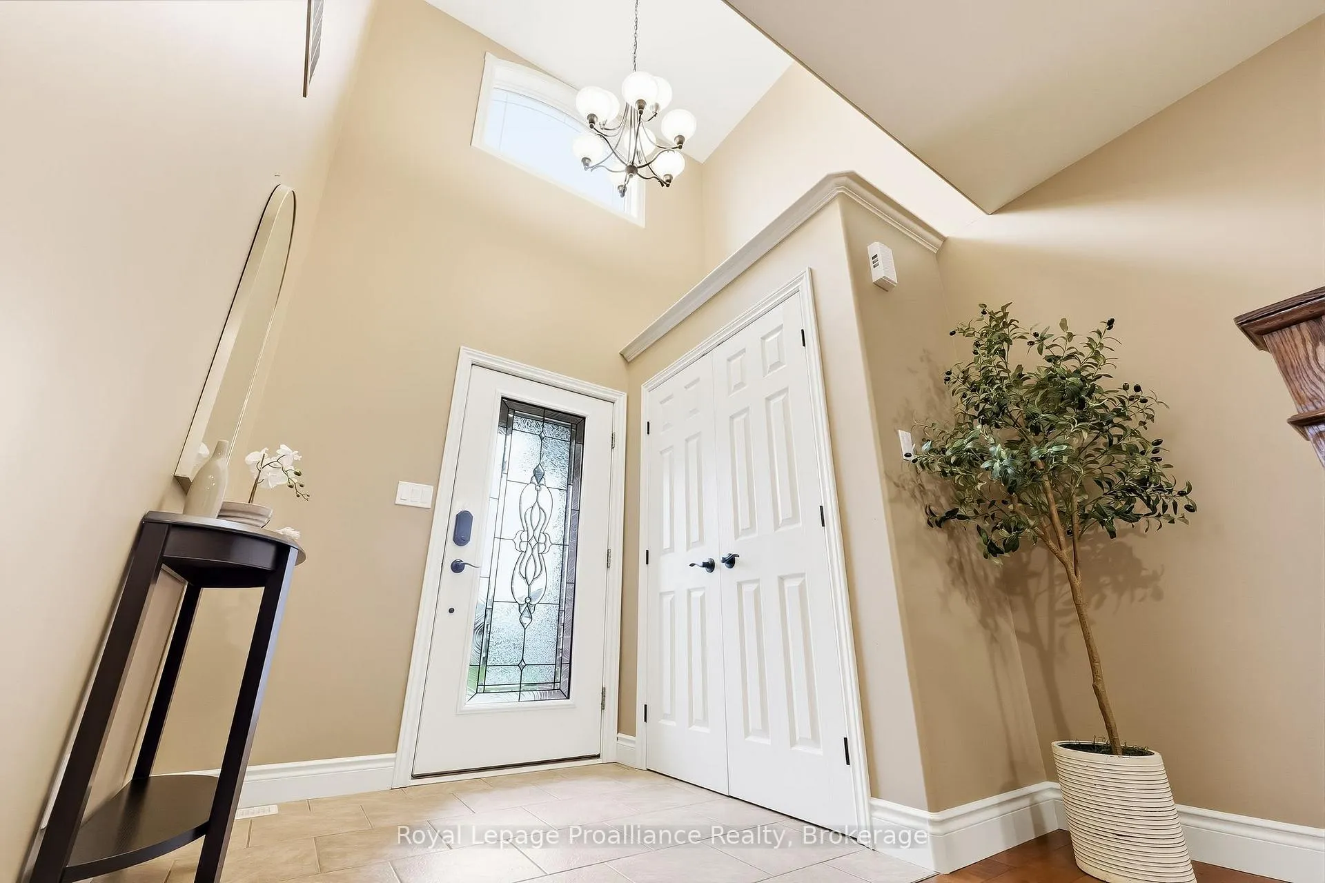 Photo 6 of 13 Algonquin Avenue, Brighton — HOMEH