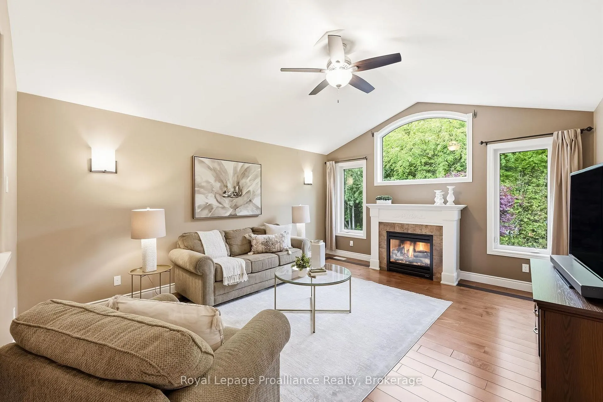 Photo 10 of 13 Algonquin Avenue, Brighton — HOMEH