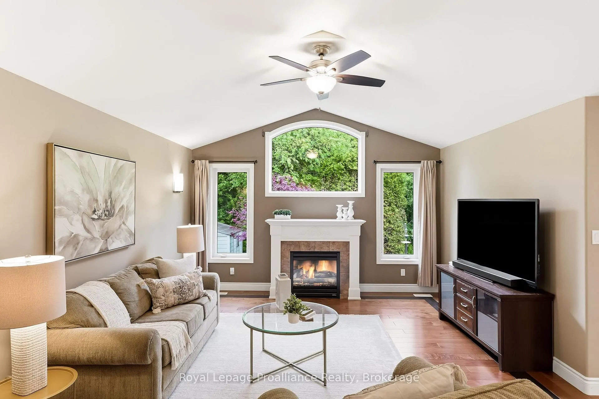 Photo 11 of 13 Algonquin Avenue, Brighton — HOMEH