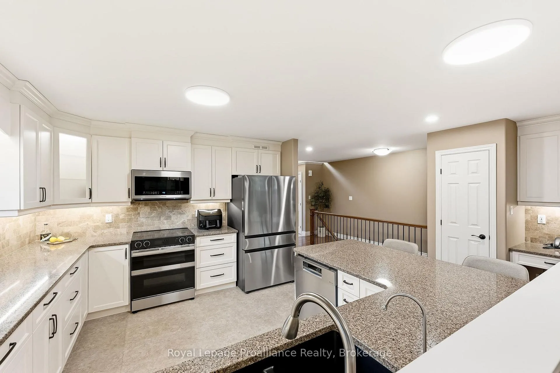Photo 17 of 13 Algonquin Avenue, Brighton — HOMEH