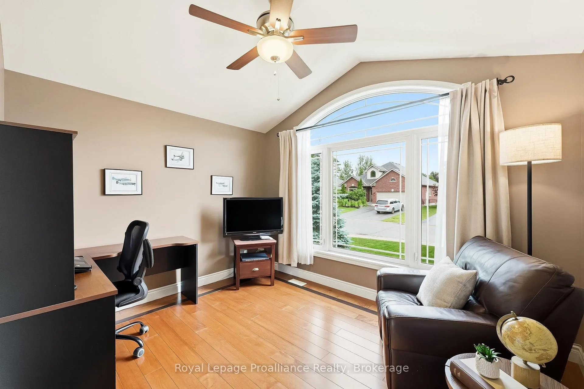 Photo 23 of 13 Algonquin Avenue, Brighton — HOMEH