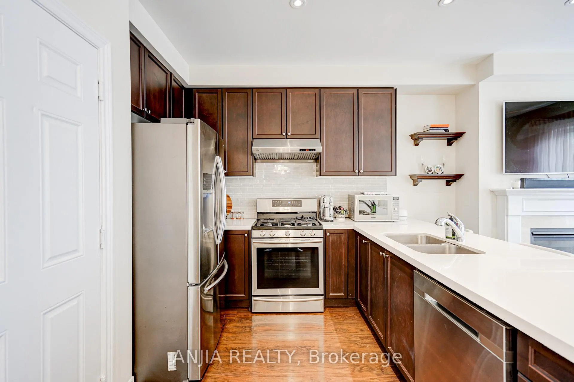 Photo 5 of 25 Collier Crescent, Markham, Wismer — HOMEH