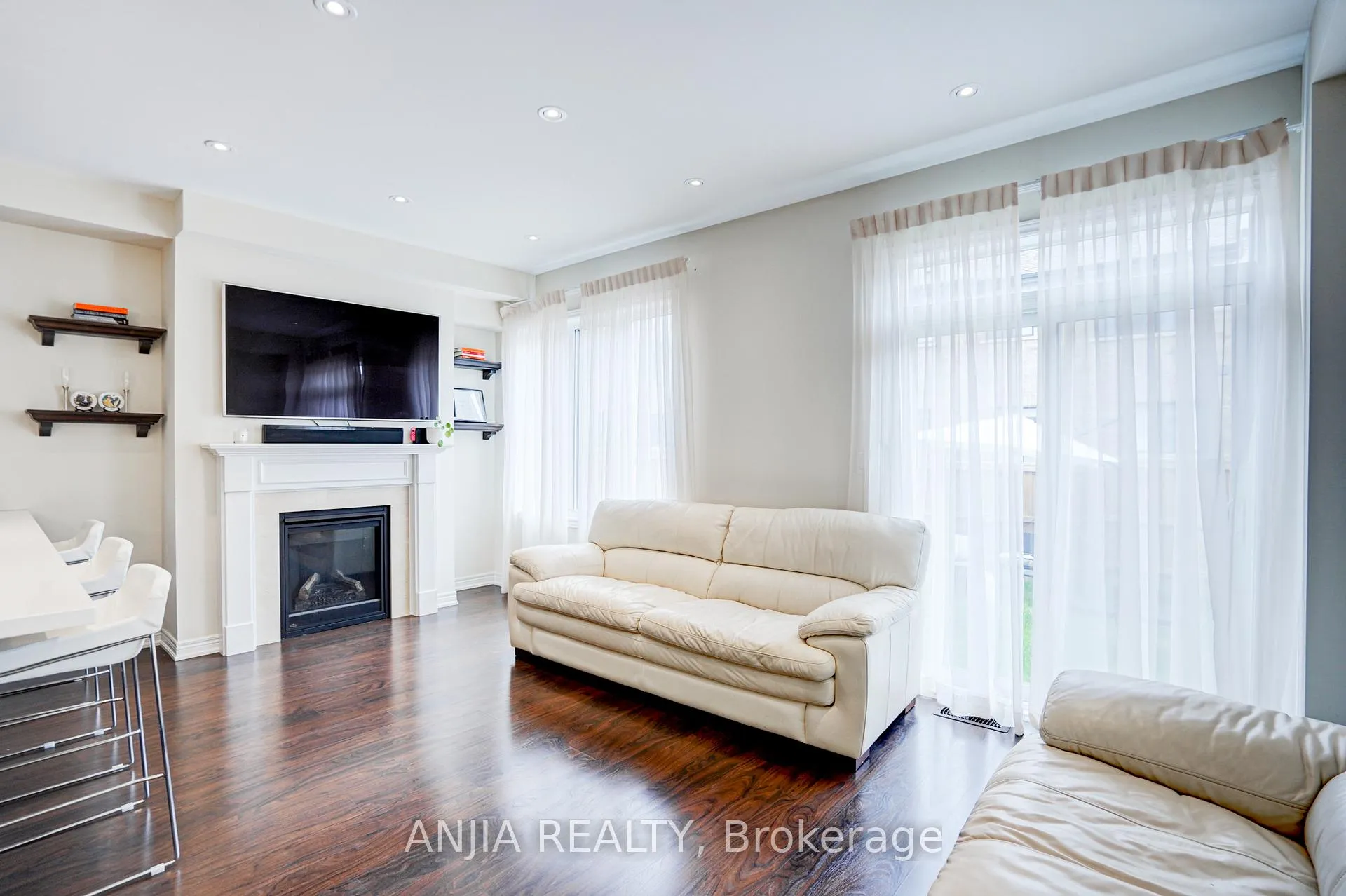 Photo 8 of 25 Collier Crescent, Markham, Wismer — HOMEH