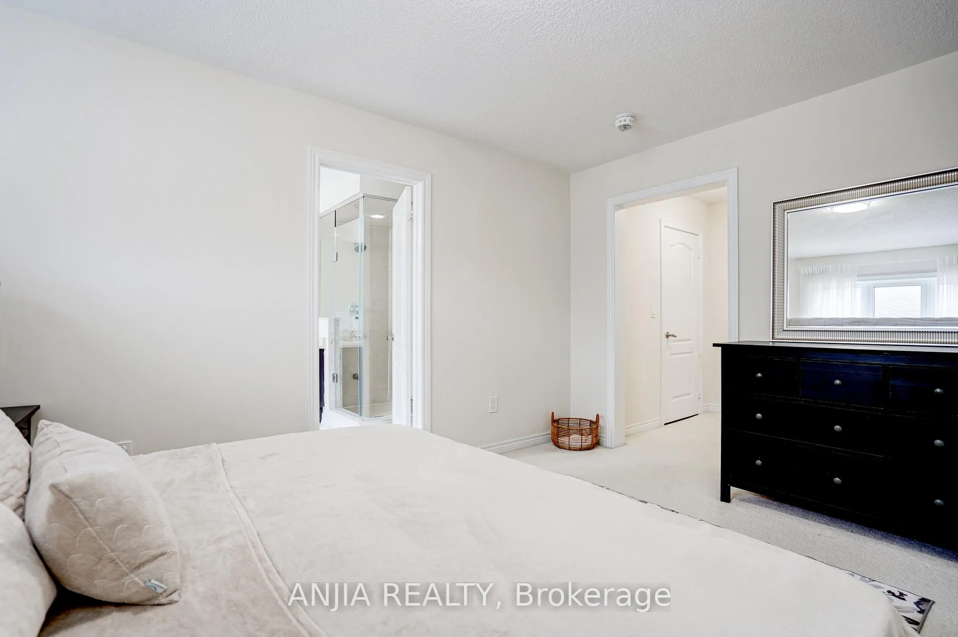 Photo 18 of 25 Collier Crescent, Markham, Wismer — HOMEH