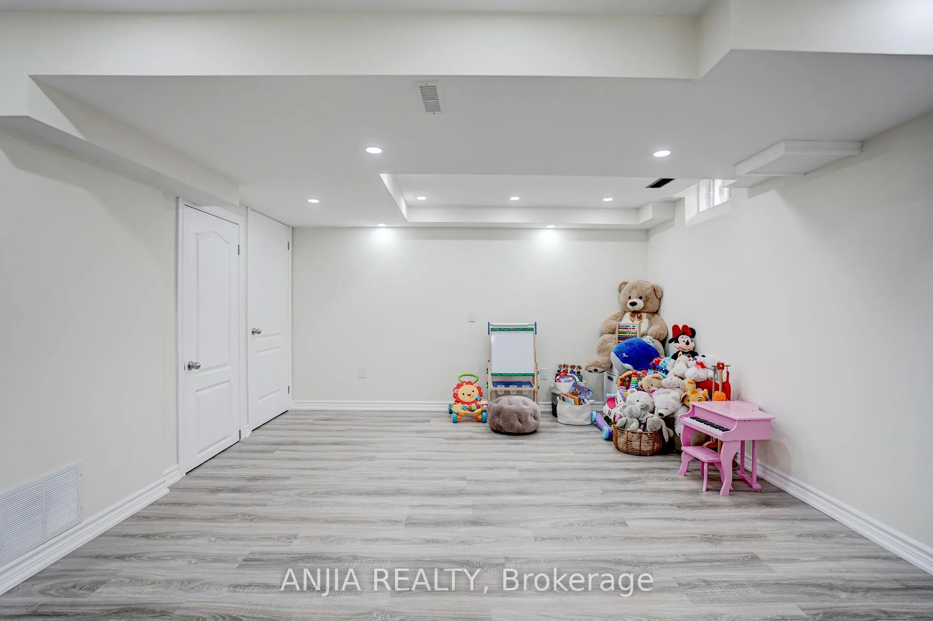 Photo 31 of 25 Collier Crescent, Markham, Wismer — HOMEH