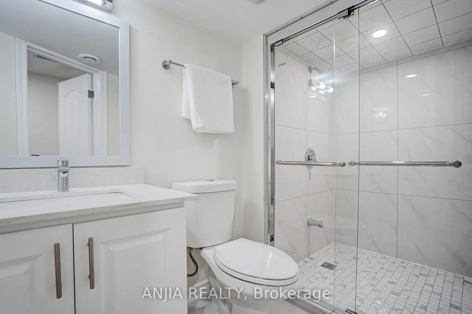 Photo 33 of 25 Collier Crescent, Markham, Wismer — HOMEH