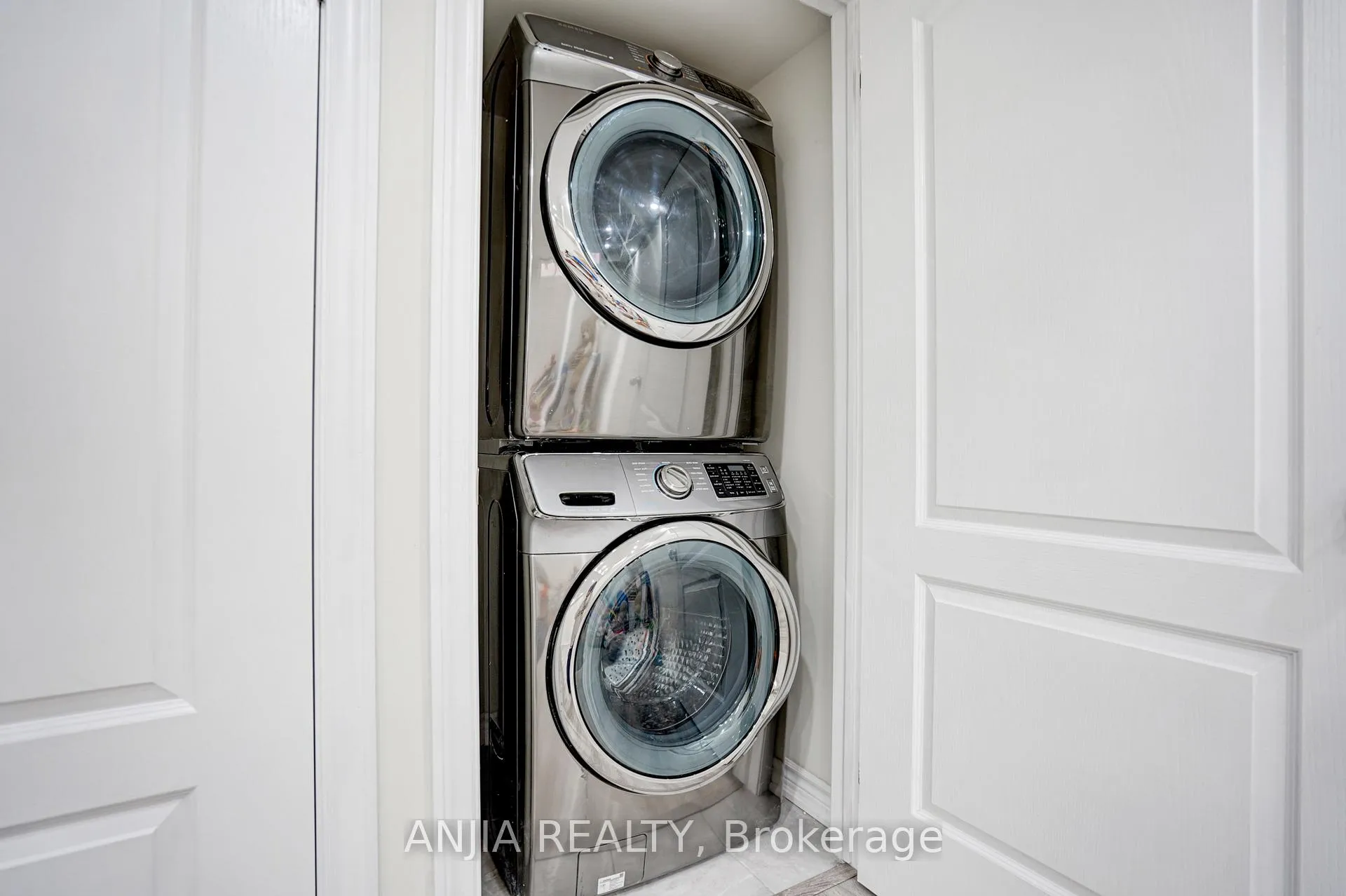 Photo 34 of 25 Collier Crescent, Markham, Wismer — HOMEH