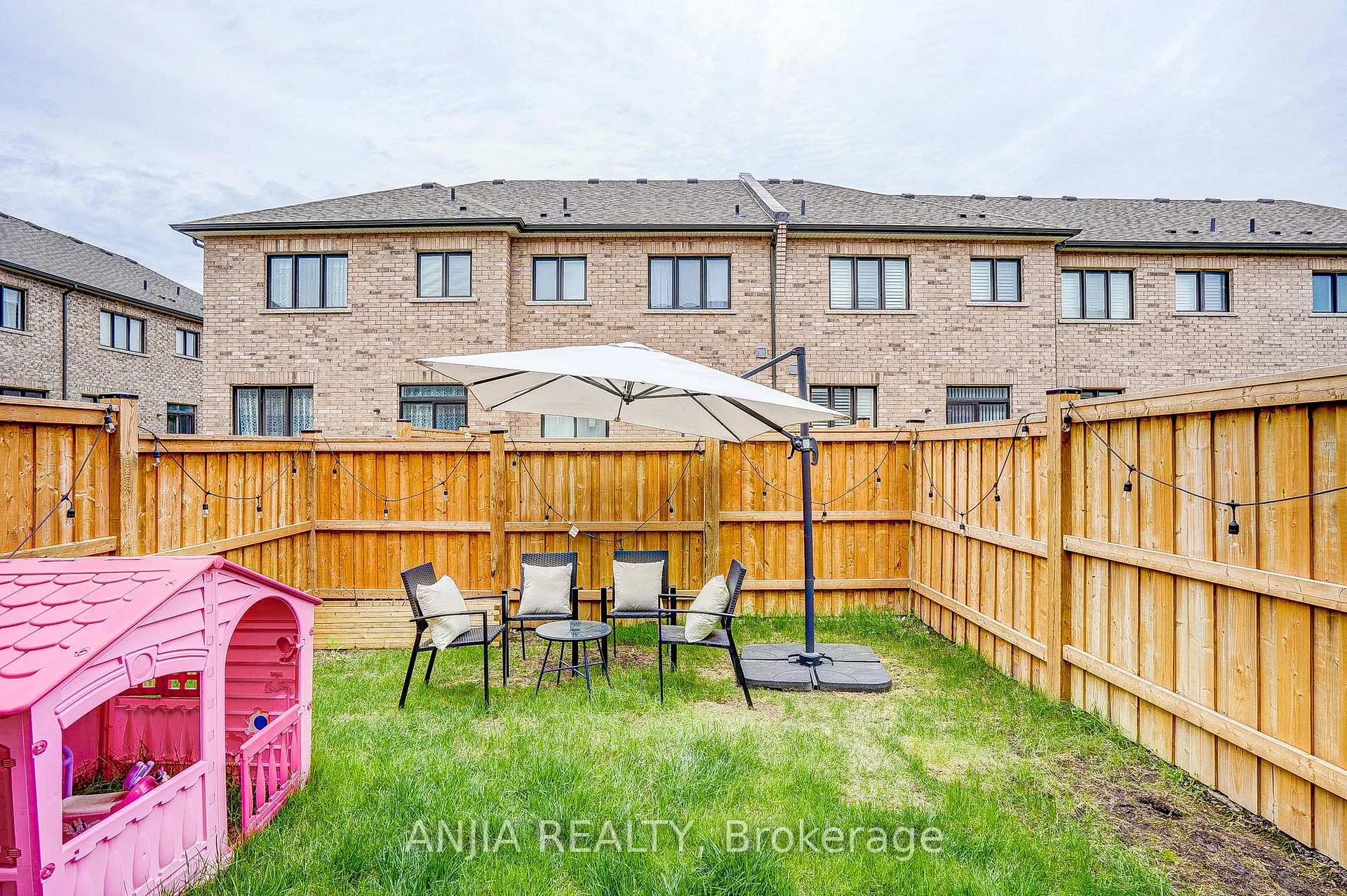Photo 37 of 25 Collier Crescent, Markham, Wismer — HOMEH