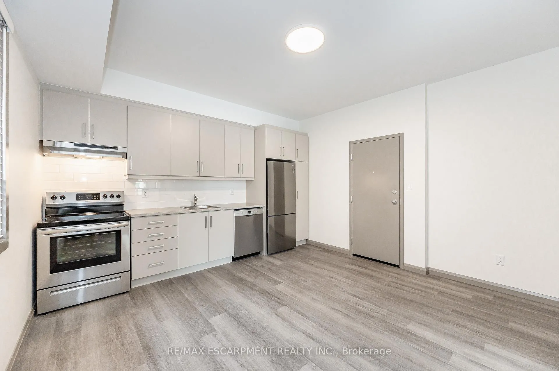 Photo 3 of Unit 1A, 36 Grant Avenue, Hamilton, Landsdale — HOMEH
