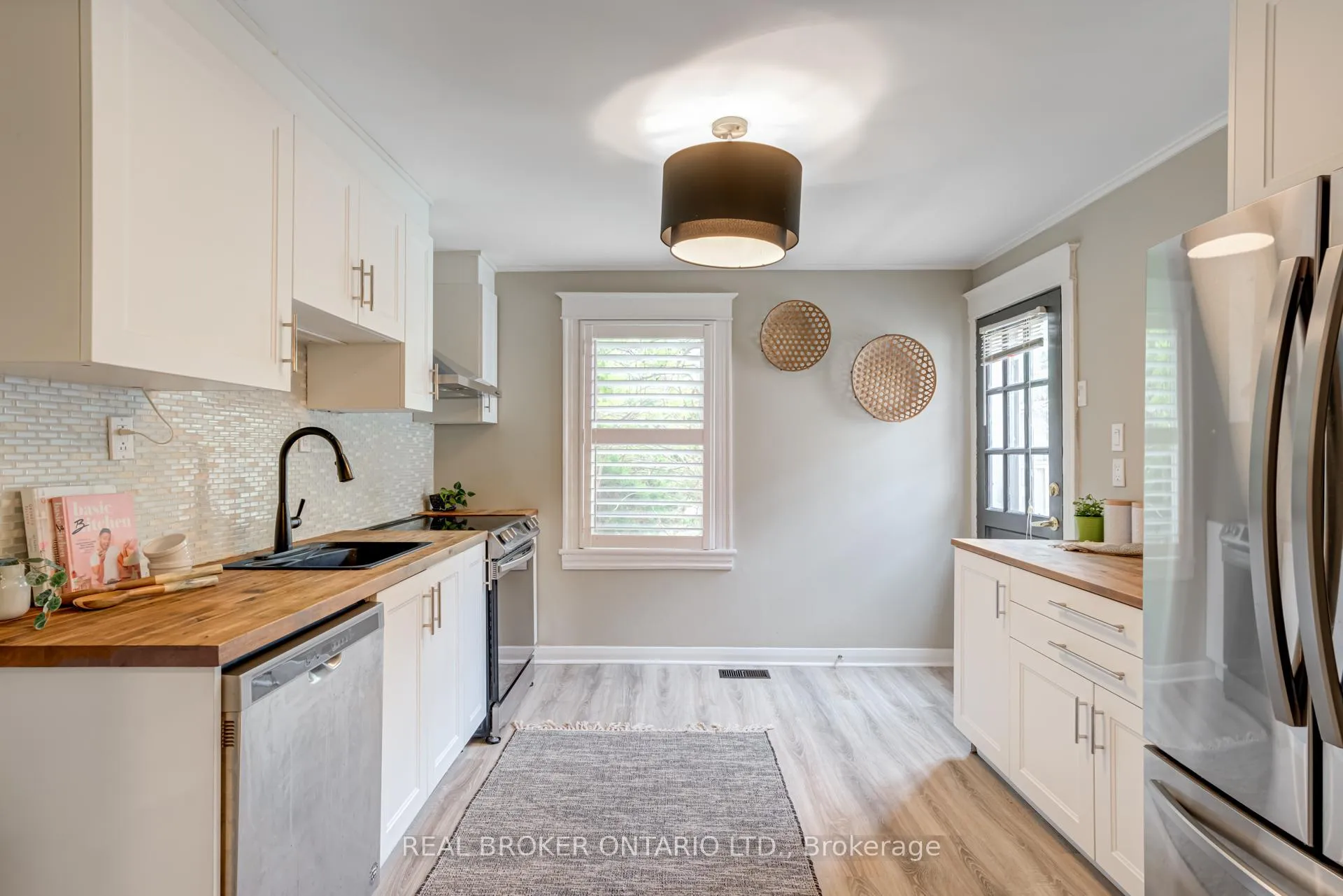 Photo 14 of 39 East Bend Avenue S, Hamilton, Stipley — HOMEH