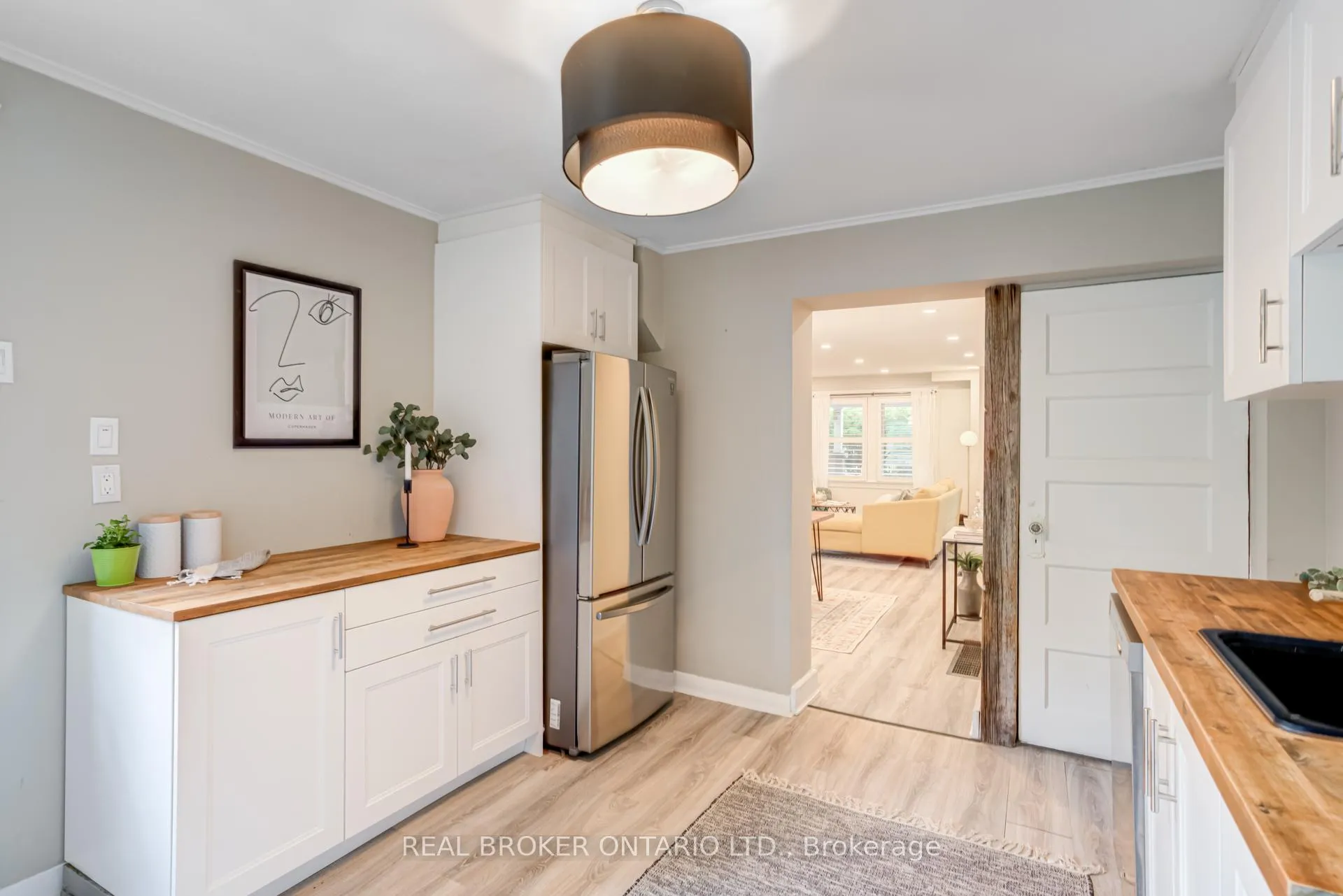 Photo 15 of 39 East Bend Avenue S, Hamilton, Stipley — HOMEH