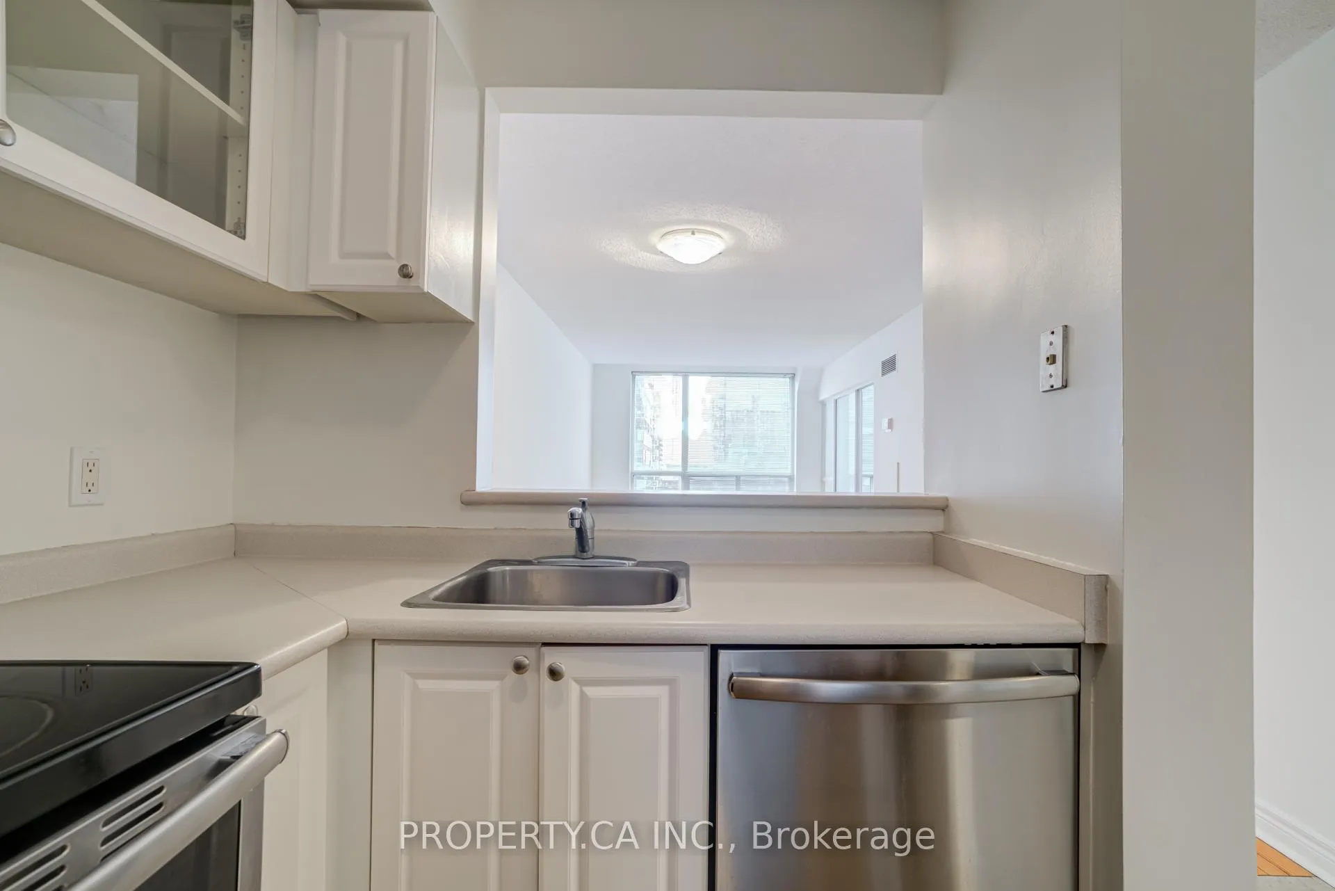 Photo 4 of Unit 1703, 92 King Street E, Toronto, Church-Yonge Corridor — HOMEH