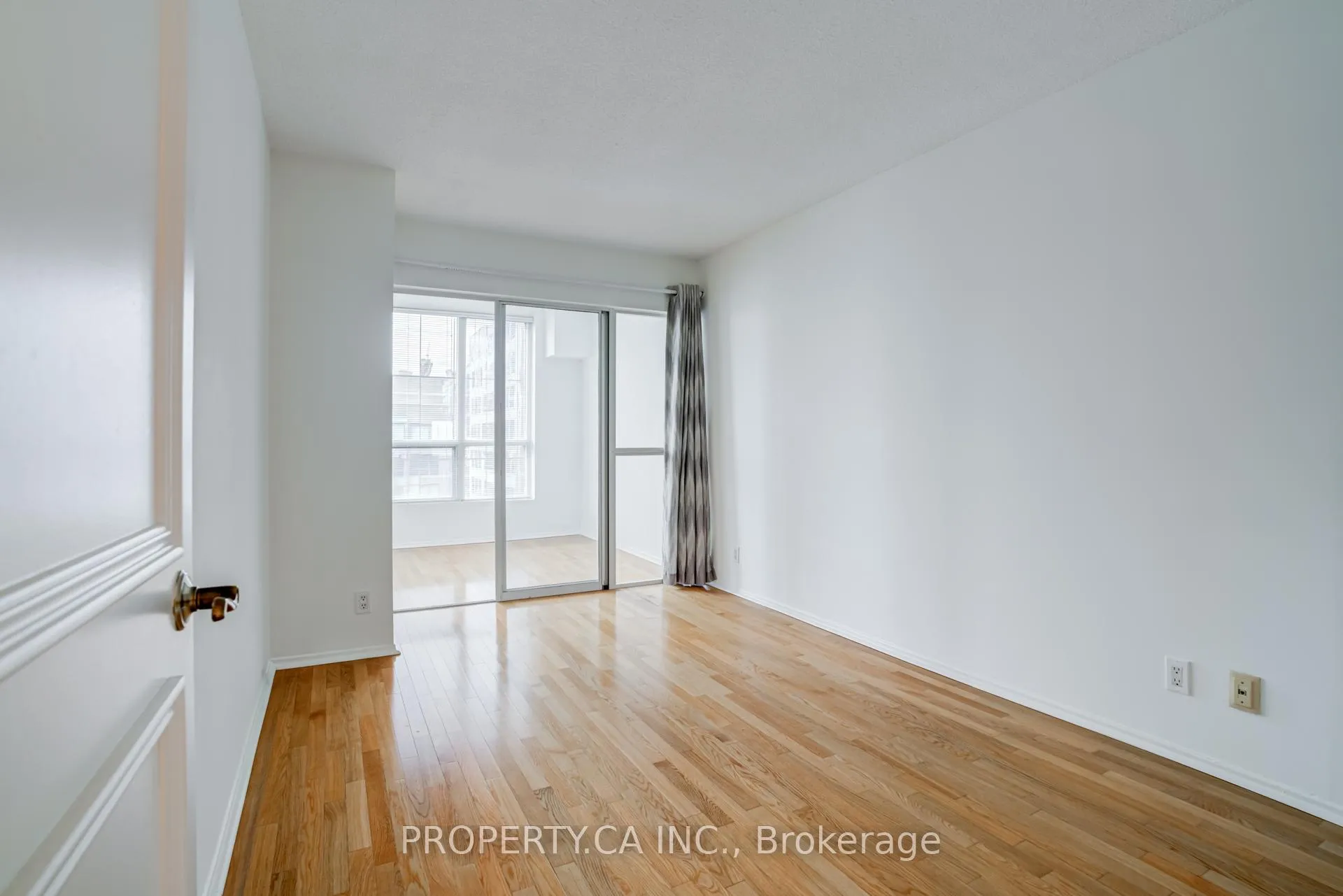 Photo 5 of Unit 1703, 92 King Street E, Toronto, Church-Yonge Corridor — HOMEH