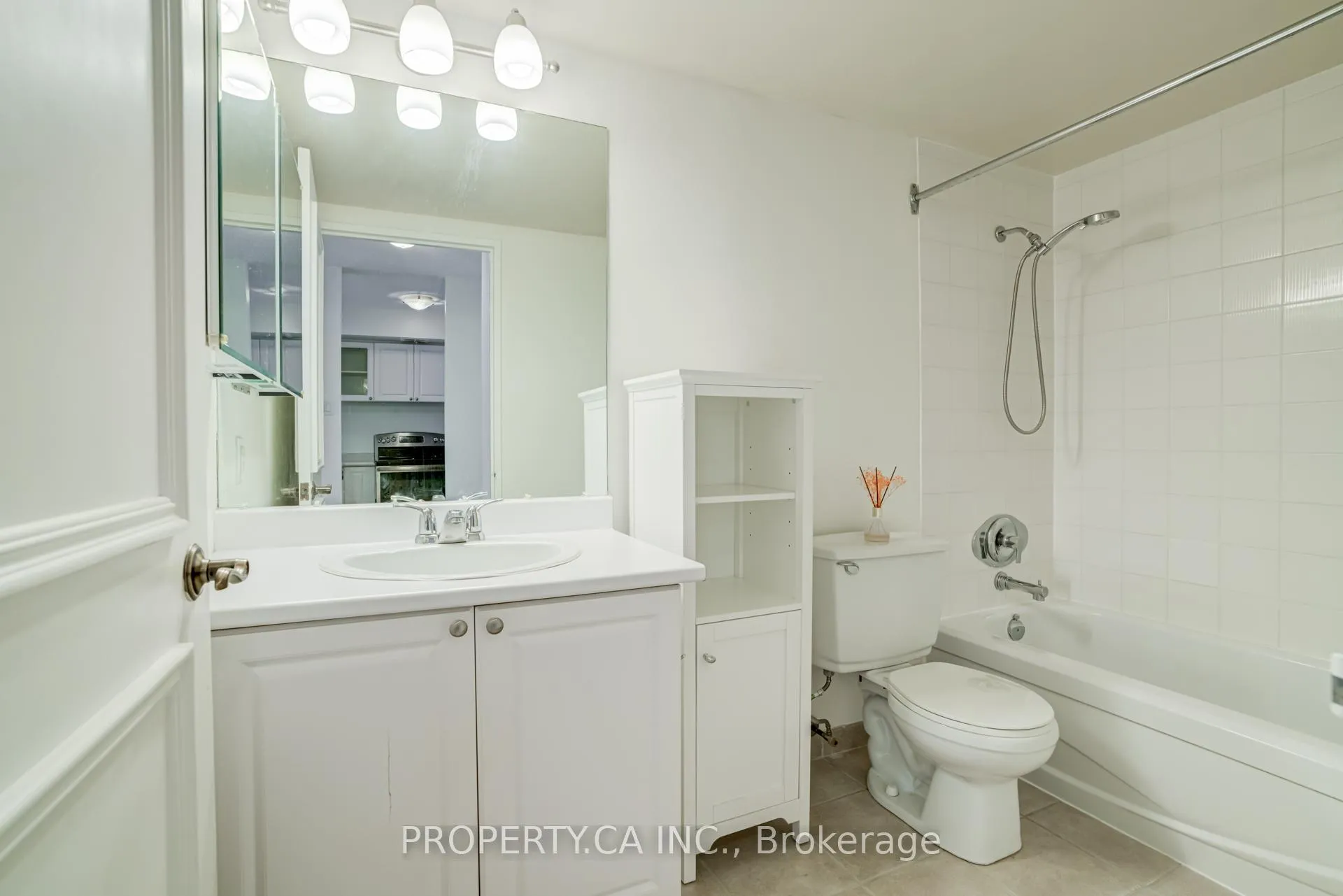 Photo 10 of Unit 1703, 92 King Street E, Toronto, Church-Yonge Corridor — HOMEH