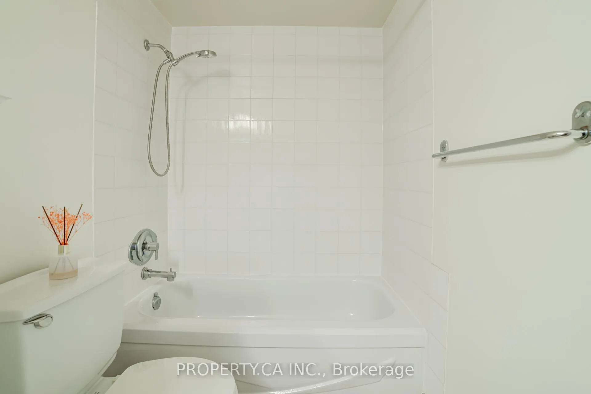 Photo 11 of Unit 1703, 92 King Street E, Toronto, Church-Yonge Corridor — HOMEH