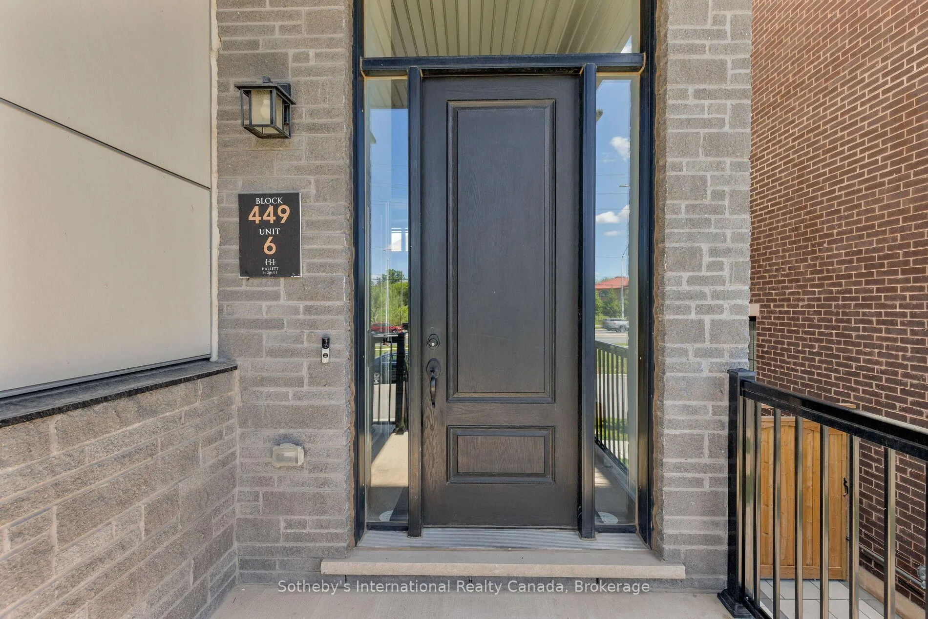Photo 4 of 1492 Yellow Rose Circle, Oakville, Glen Abbey — HOMEH