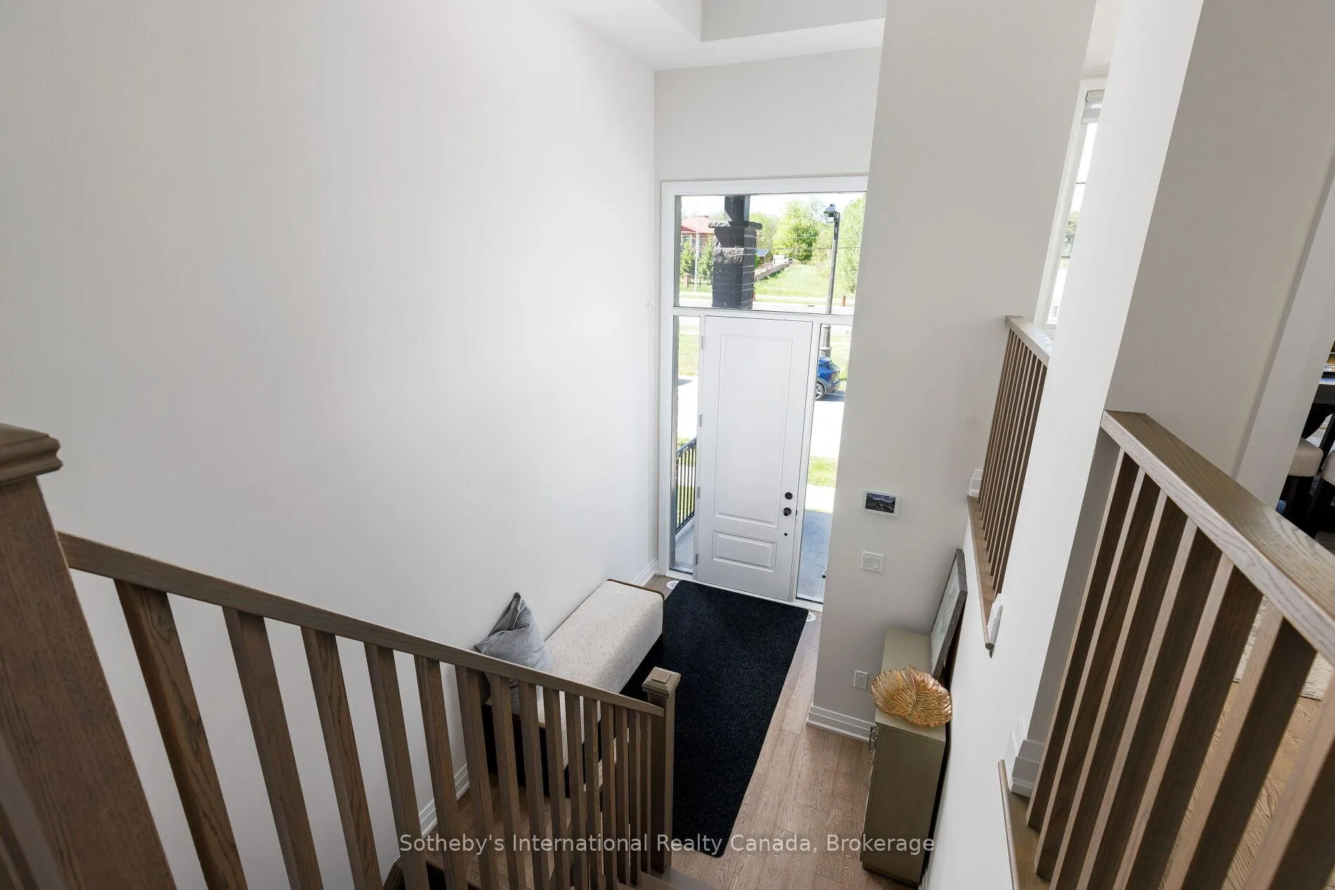 Photo 5 of 1492 Yellow Rose Circle, Oakville, Glen Abbey — HOMEH