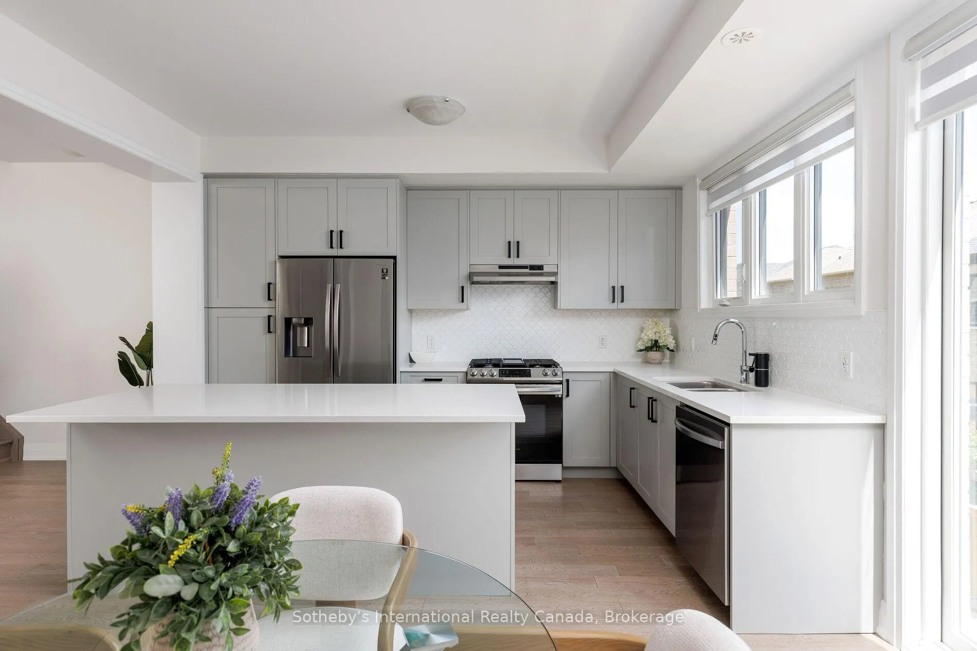 Photo 13 of 1492 Yellow Rose Circle, Oakville, Glen Abbey — HOMEH