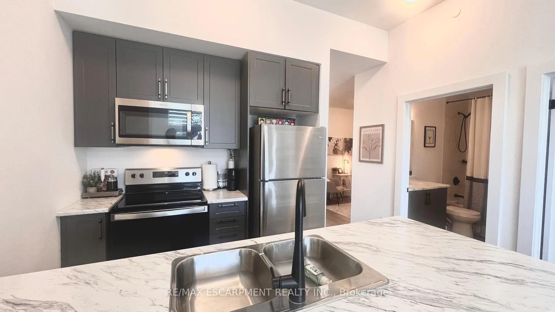 Photo 4 of Unit 1208, 460 Dundas Street E, Hamilton, Waterdown — HOMEH