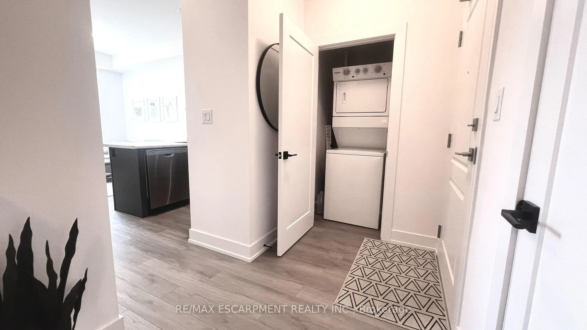 Photo 12 of Unit 1208, 460 Dundas Street E, Hamilton, Waterdown — HOMEH
