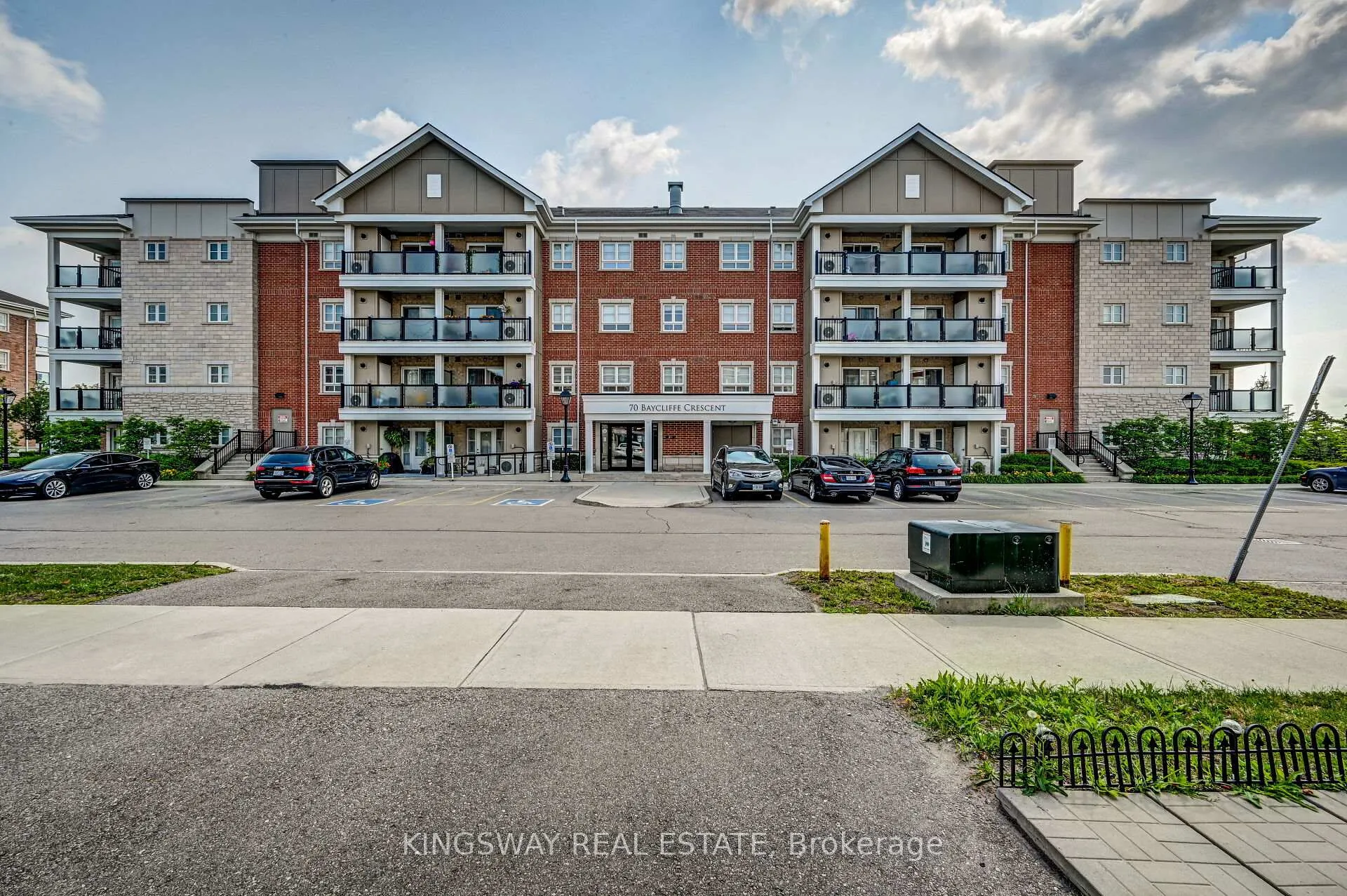 Photo of Unit 303, 70 Bayclciffe Crescent