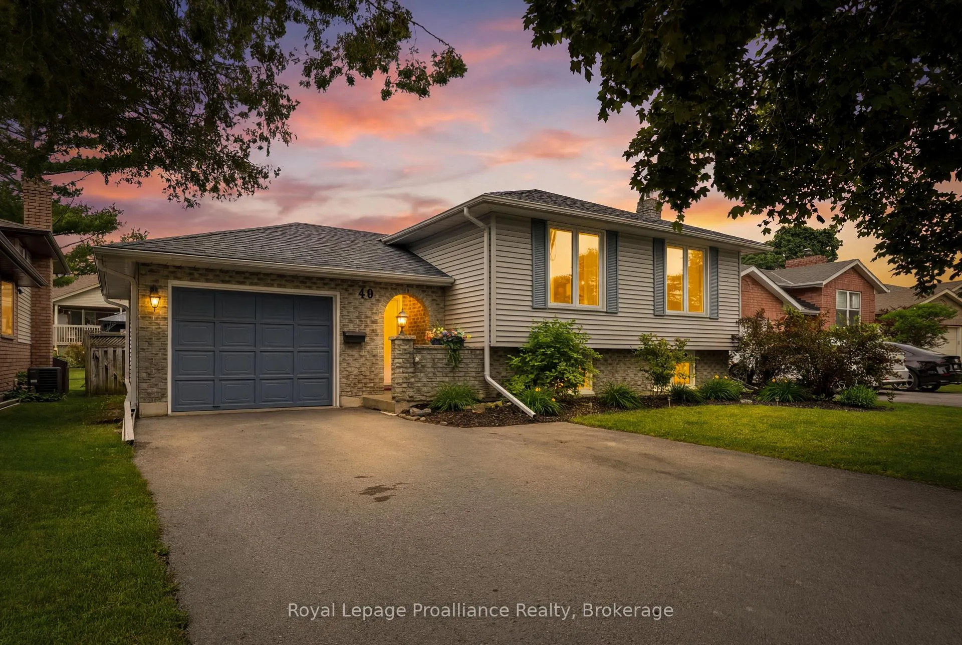 Photo 1 of 40 Springbrook Crescent, Belleville, Belleville Ward — HOMEH